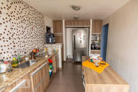 Cozinha de casa à venda com 3 quartos, 400m² em Vila Anglo Brasileira, São Paulo