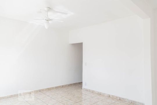 Sala de casa para alugar com 2 quartos, 80m² em Vila Santana, São Paulo