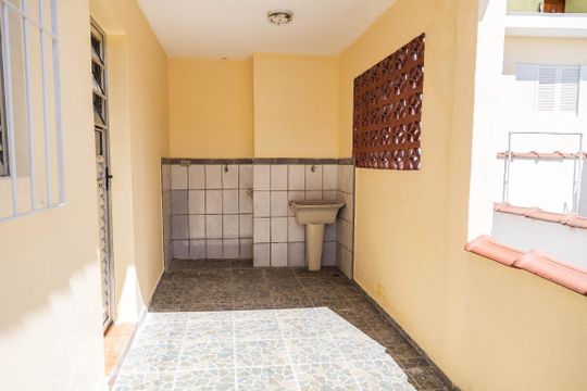 Área de Serviço de casa para alugar com 2 quartos, 80m² em Vila Santana, São Paulo
