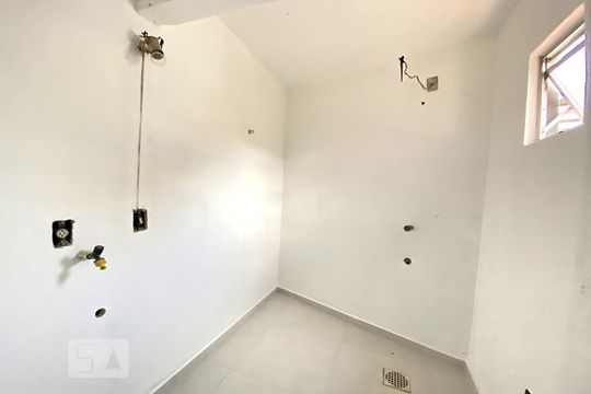 Lavanderia de casa à venda com 3 quartos, 134m² em Cristo Rei, São Leopoldo