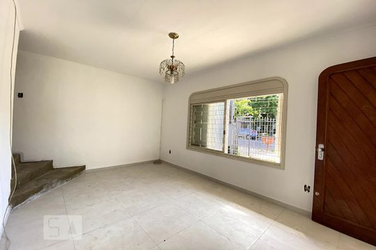 Casa à venda com 3 quartos, 134m² em Cristo Rei, São Leopoldo