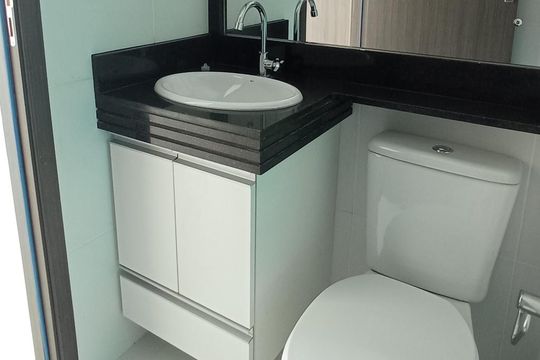 Banheiro de apartamento para alugar com 1 quarto, 35m² em Sul (águas Claras), Brasília