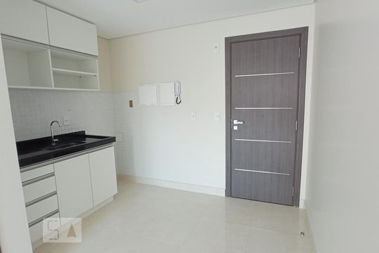 Cozinha de apartamento para alugar com 1 quarto, 35m² em Sul (águas Claras), Brasília