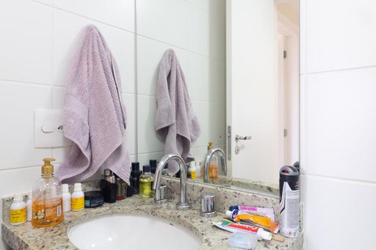 Banheiro de apartamento para alugar com 2 quartos, 76m² em Jardim Santo Amaro, São Paulo