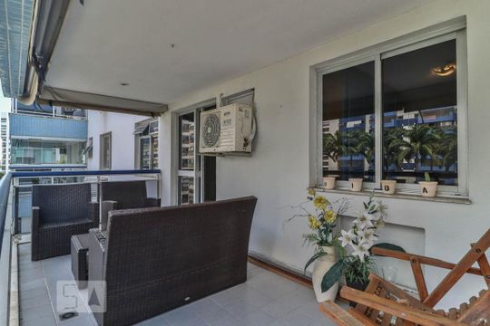 Varanda Sala de apartamento para alugar com 2 quartos, 88m² em Jacarepaguá, Rio de Janeiro