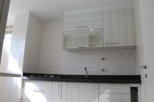 Cozinha de casa de condomínio à venda com 2 quartos, 69m² em Jardim Colônia, Jundiaí