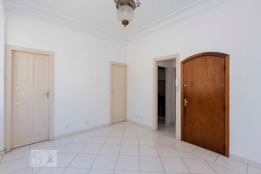 Apartamento para alugar com 2 quartos, 55m² em Urca, Rio de Janeiro