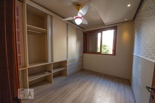 Dormitório de apartamento à venda com 2 quartos, 80m² em Centro, São Leopoldo