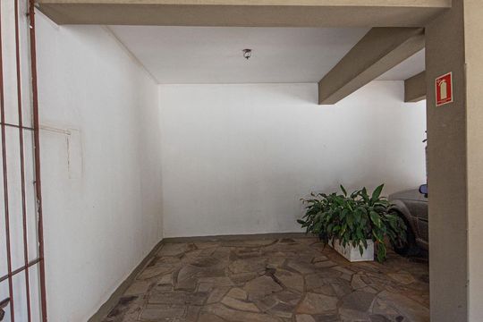 Box de apartamento à venda com 2 quartos, 80m² em Centro, São Leopoldo
