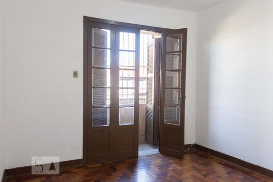 Quarto 1 de apartamento para alugar com 2 quartos, 120m² em Passo da Areia, Porto Alegre