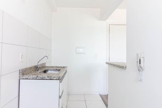 Cozinha de apartamento à venda com 2 quartos, 55m² em Sarandi, Porto Alegre