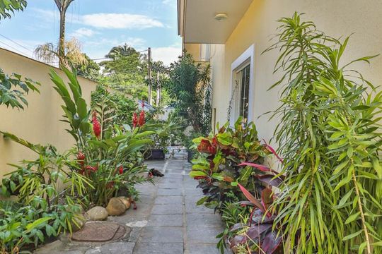 Varanda Sala de casa à venda com 4 quartos, 290m² em Anil, Rio de Janeiro
