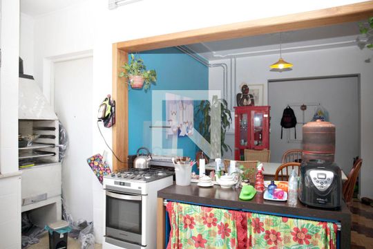 Cozinha de apartamento à venda com 3 quartos, 100m² em Boa Vista, Porto Alegre