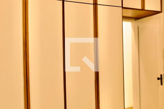 Quarto de apartamento para alugar com 2 quartos, 55m² em Leblon, Rio de Janeiro