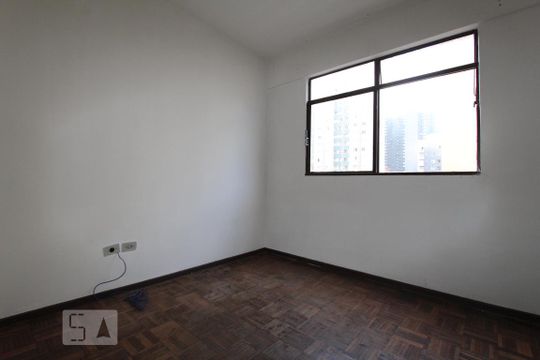 Quarto 2 de apartamento para alugar com 2 quartos, 57m² em Rebouças, Curitiba