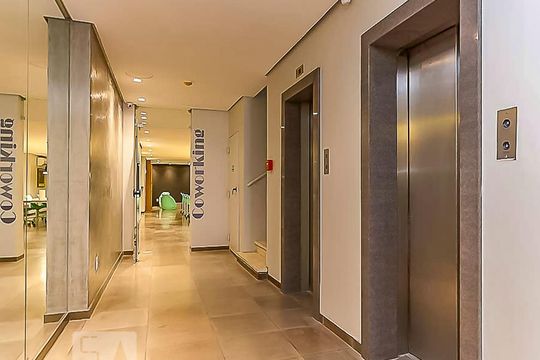 Elevadores de kitnet/studio à venda com 1 quarto, 20m² em Centro Histórico, Porto Alegre