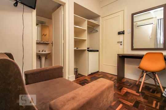 Dormitório- Suite  de kitnet/studio à venda com 1 quarto, 20m² em Centro Histórico, Porto Alegre