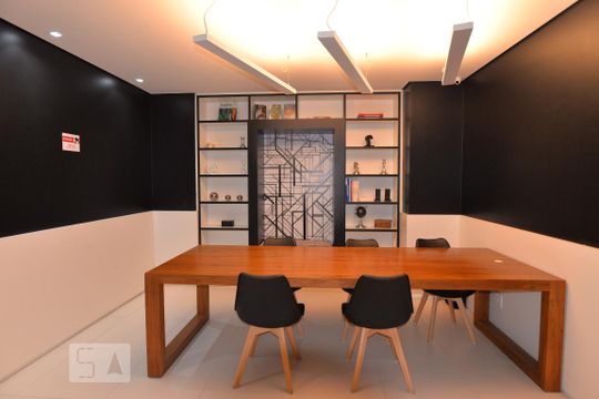 Home Office de kitnet/studio para alugar com 1 quarto, 30m² em Bom Retiro, São Paulo