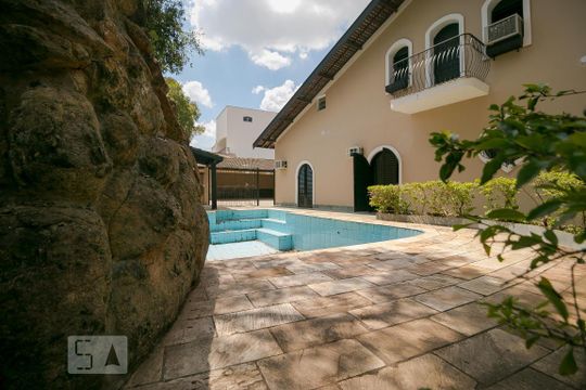 Quintal de casa à venda com 4 quartos, 570m² em Parque Taquaral, Campinas