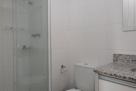 Banheiro de kitnet/studio à venda com 1 quarto, 37m² em Consolação, São Paulo