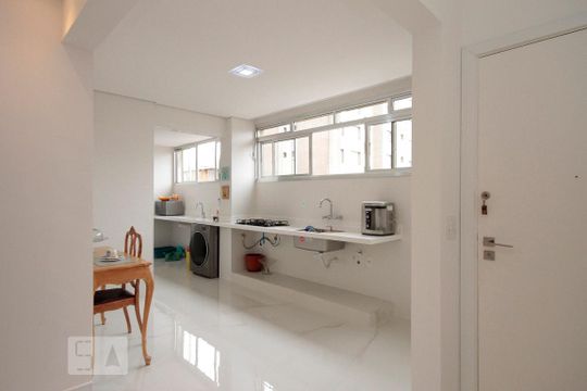 Cozinha de apartamento à venda com 3 quartos, 100m² em Consolação, São Paulo