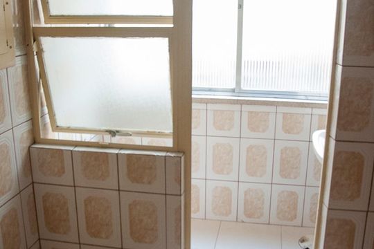 Cozinha de apartamento à venda com 2 quartos, 54m² em Medianeira, Porto Alegre