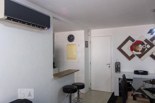 Sala de apartamento à venda com 2 quartos, 56m² em Vila Isabel, Rio de Janeiro