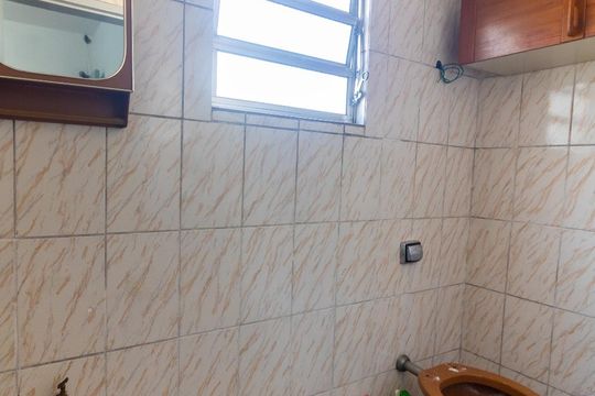 Banheiro da Suíte de casa para alugar com 3 quartos, 143m² em Vila Gustavo, São Paulo