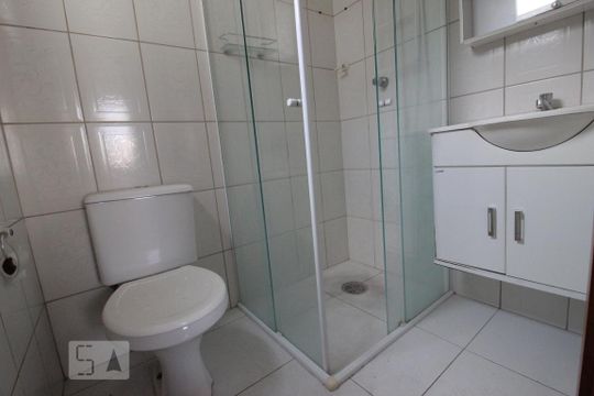 Banheiro de apartamento à venda com 2 quartos, 63m² em Vila Amélia, São Paulo