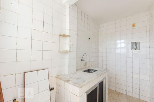 Cozinha de apartamento para alugar com 2 quartos, 54m² em Fonseca, Niterói