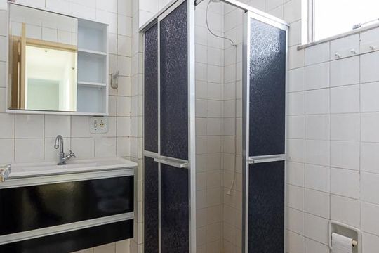 Banheiro Social de apartamento para alugar com 2 quartos, 54m² em Fonseca, Niterói