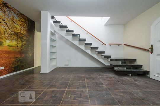 Escada de casa à venda com 3 quartos, 370m² em Campo Belo, São Paulo