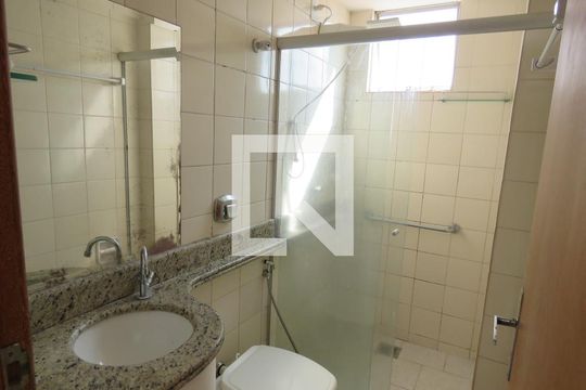 Banheiro de apartamento para alugar com 2 quartos, 55m² em Jardim América, Goiânia