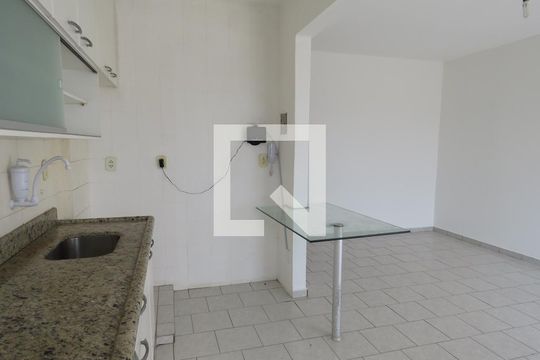 Cozinha de apartamento para alugar com 2 quartos, 55m² em Jardim América, Goiânia