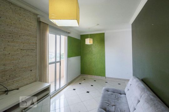 Sala de apartamento para alugar com 2 quartos, 64m² em Jaguaribe, Osasco