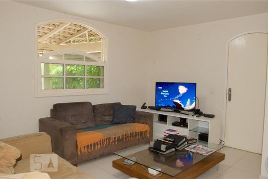 Sala de casa de condomínio à venda com 4 quartos, 135m² em Barra da Tijuca, Rio de Janeiro