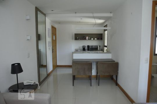 Sala de kitnet/studio à venda com 1 quarto, 35m² em Jacarepaguá, Rio de Janeiro
