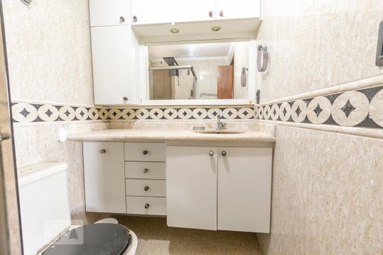 Banheiro de apartamento para alugar com 3 quartos, 84m² em Freguesia do Ó, São Paulo