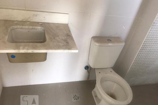 Banheiro de apartamento à venda com 1 quarto, 45m² em Vila Andrade, São Paulo