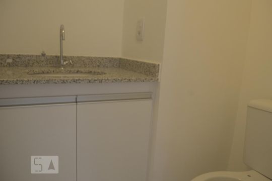 Banheiro de apartamento à venda com 2 quartos, 64m² em Jardim Parque Morumbi, São Paulo