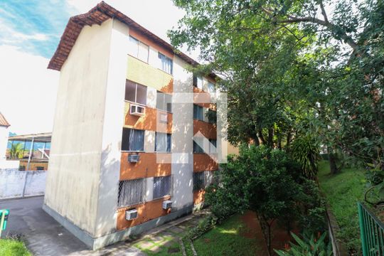 Fachada do bloco de apartamento à venda com 2 quartos, 50m² em Pechincha, Rio de Janeiro