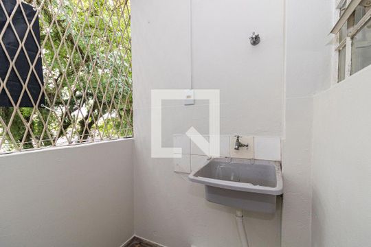 Cozinha e Área de Serviço de apartamento para alugar com 2 quartos, 65m² em São Geraldo, Porto Alegre
