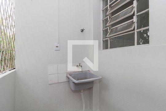 Cozinha e Área de Serviço de apartamento para alugar com 2 quartos, 65m² em São Geraldo, Porto Alegre
