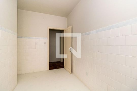 Cozinha e Área de Serviço de apartamento para alugar com 2 quartos, 65m² em São Geraldo, Porto Alegre