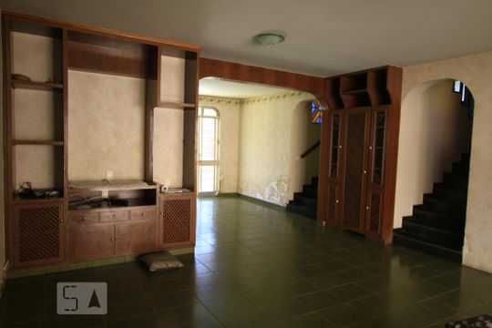 Sala de casa à venda com 7 quartos, 900m² em Setor Oeste, Goiânia