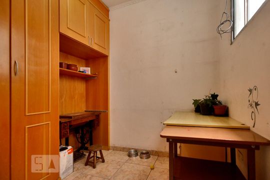 Quarto de Serviço de apartamento para alugar com 3 quartos, 145m² em Campos Elíseos, São Paulo