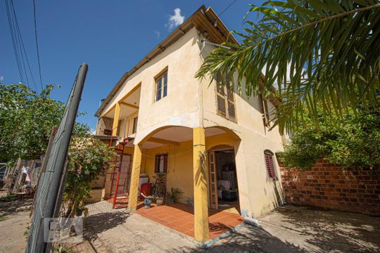Fachada de casa à venda com 5 quartos, 175m² em Canudos, Novo Hamburgo