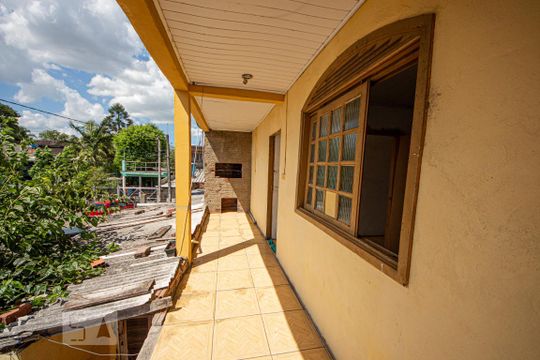 Sacada de casa à venda com 5 quartos, 175m² em Canudos, Novo Hamburgo