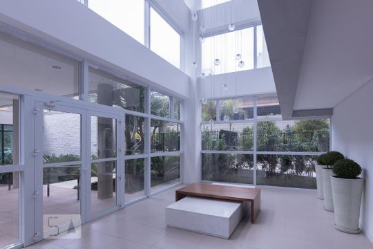 Hall Social de apartamento para alugar com 1 quarto, 33m² em Barra Funda, São Paulo