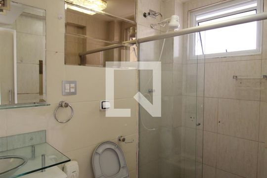 Banheiro de apartamento à venda com 1 quarto, 66m² em Vila Nova Conceição, São Paulo